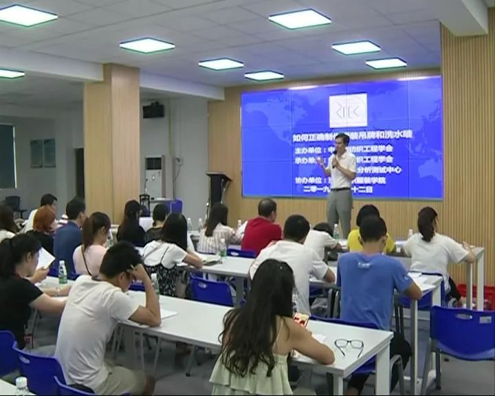 衣服吊牌和洗水唛执行标准不一样,服装标准吊牌洗唛