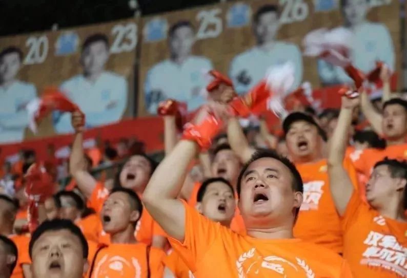 逆转夺冠震撼瞬间,武汉卓尔2:2绝平梅县铁汉