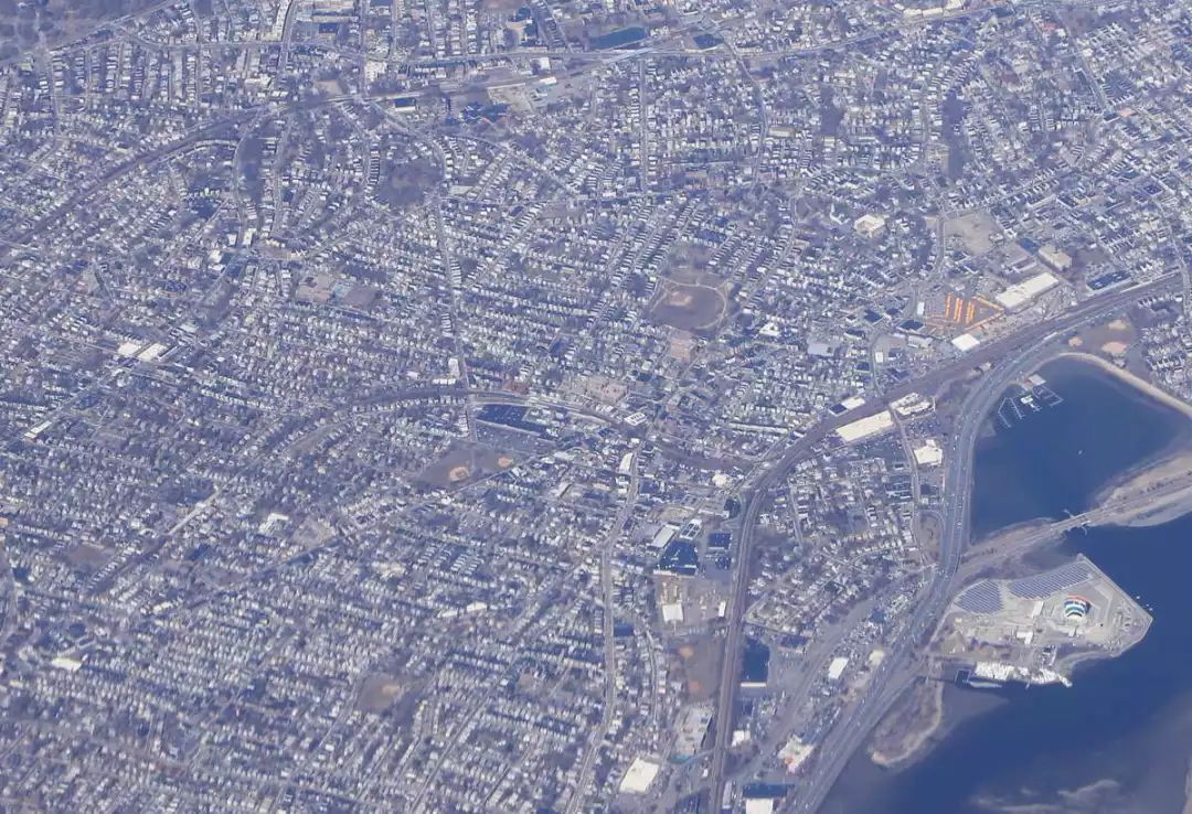 体验19个小时飞机,体验时间最长的航班