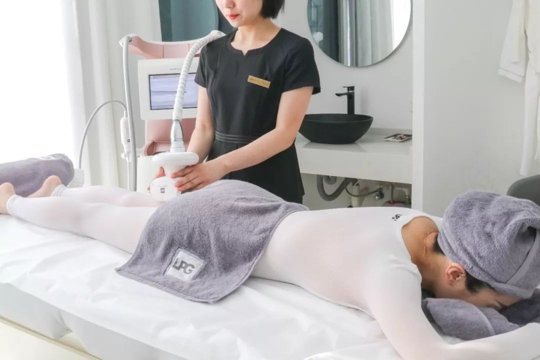 河西贵妇,贵妇的一天视频