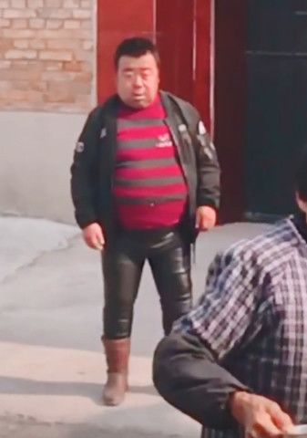 中国老板穿衣搭配冬装,当代老板的穿搭风格