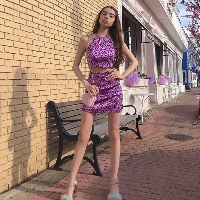 卡卡|欧美风大妞甜辣突袭～绝不退潮的糖果系穿搭攻略都在这