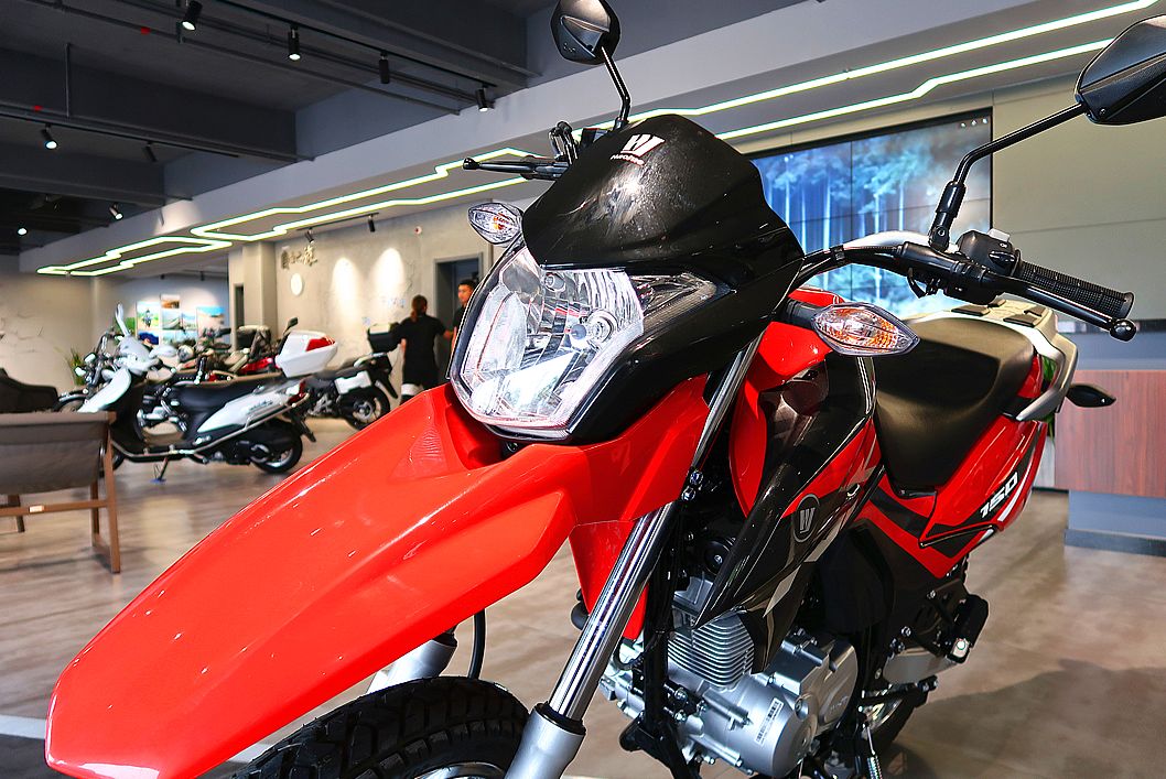 豪爵nk150s深度评测拉萨,豪爵新车到店