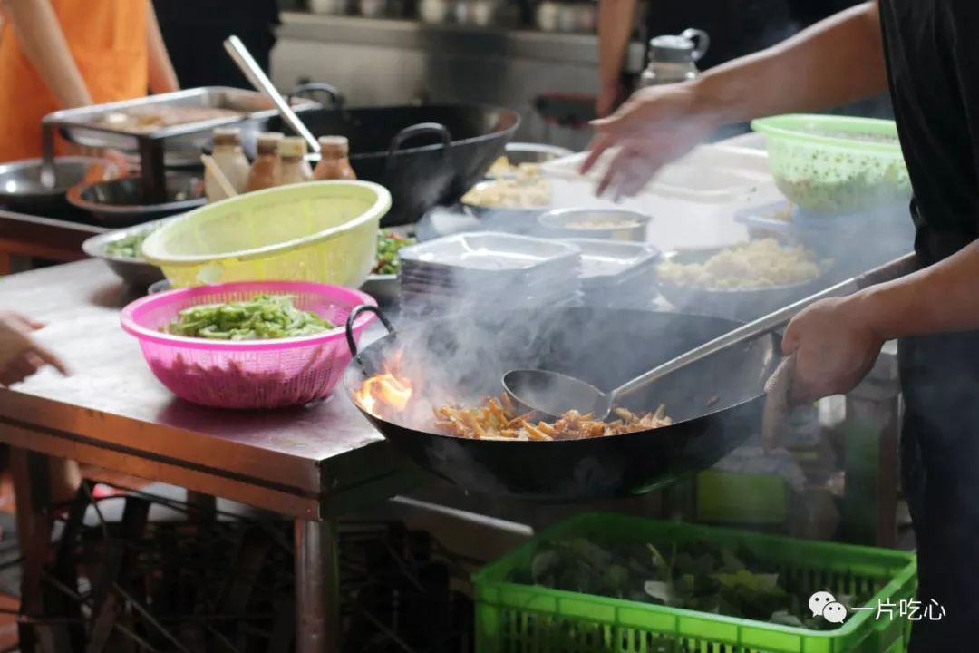 小龙虾必吃的十种店,小龙虾必吃的店