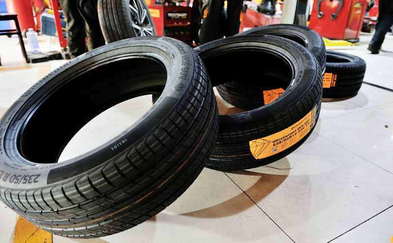 途观l换胎视频,途观l换胎