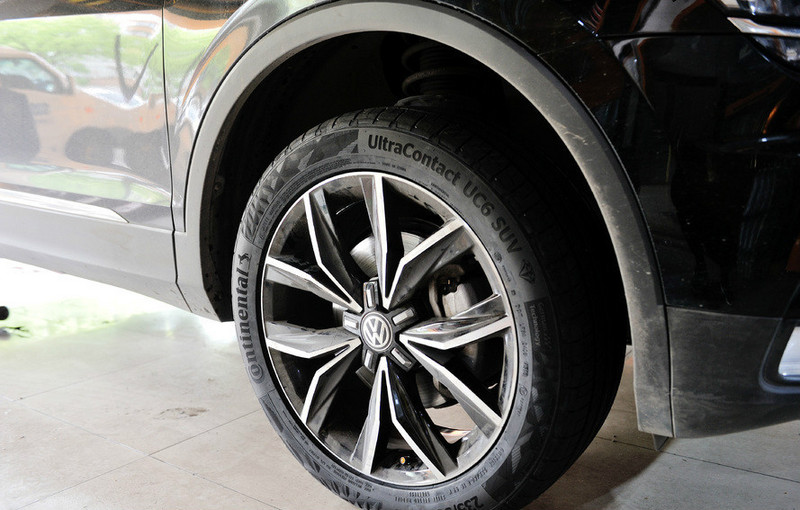 途观l换胎视频,途观l换胎