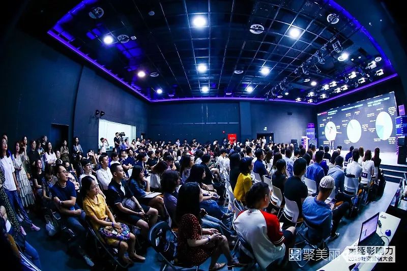 首份中国化妆品KOL社交内容营销调查报告