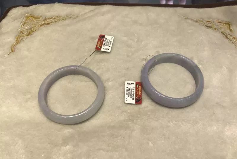 金店卖1万多翡翠实际价格是多少,万元翡翠千元购