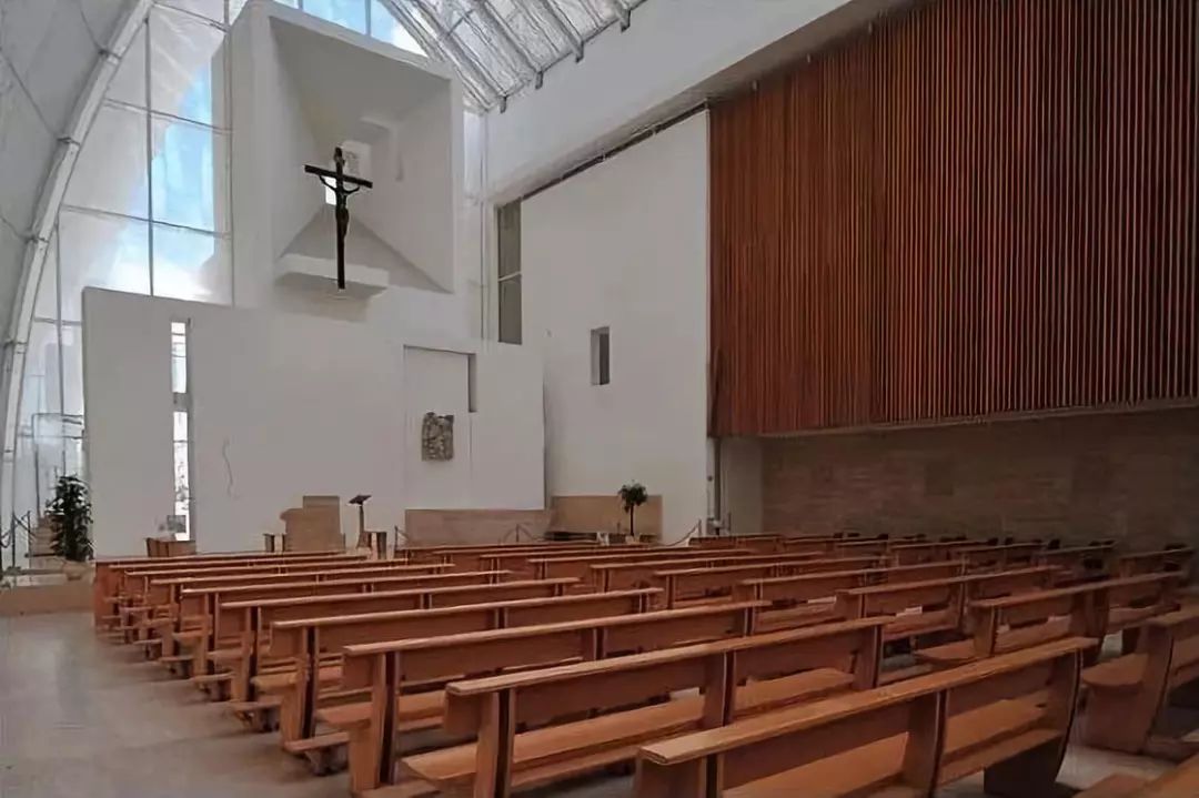 欧洲旅游教堂推荐,去欧洲旅行一定去五大教堂和城堡