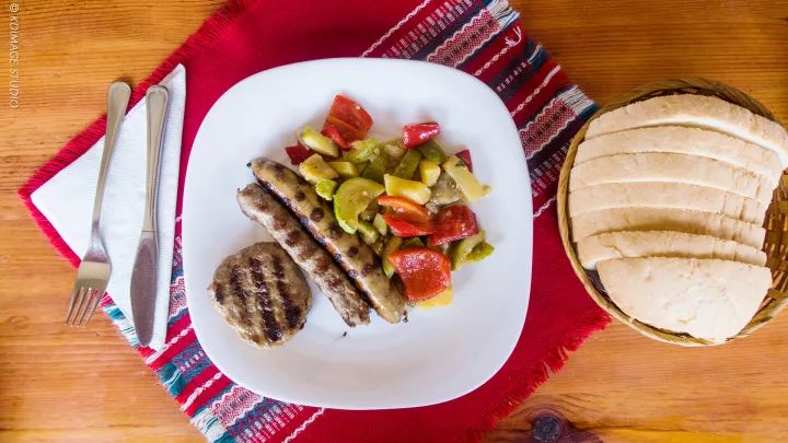 别只去英国法国了，欧洲还有个保加利亚，景美人美还便宜