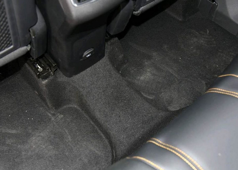 光看图片真是不行，奔腾T77实车太亮眼