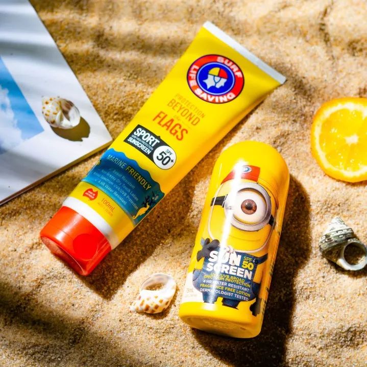 海岸救生员,海滩救生员晒黑