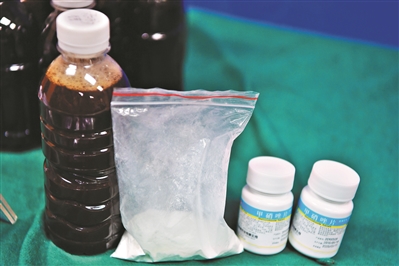 减肥青梅放泻药吗,减肥青梅加泻药