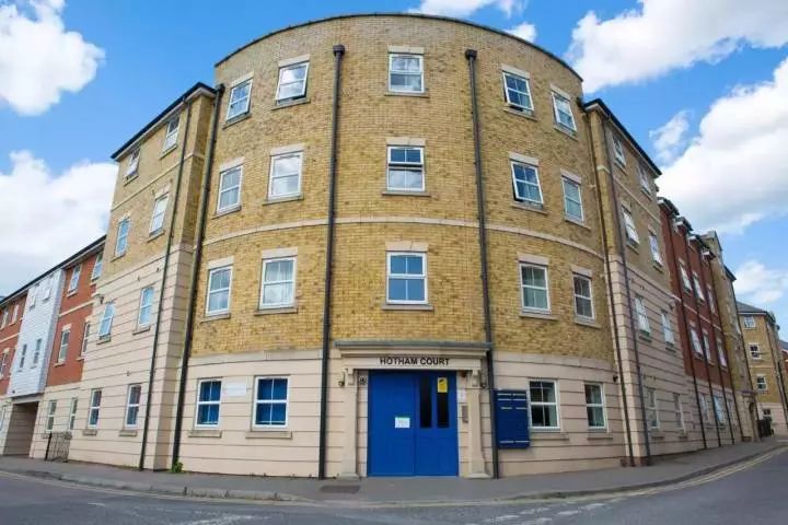 放弃高考录取结果，美术基础薄弱的她却成功申请到UAL和UCA双offer