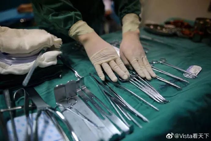 少女穿母亲*裤内**感染盆腔炎：中国性教育究竟落后多远？