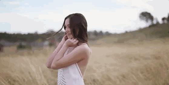 这款急救弹性蛋白贴，每天一片赶走干纹，还你天鹅美颈