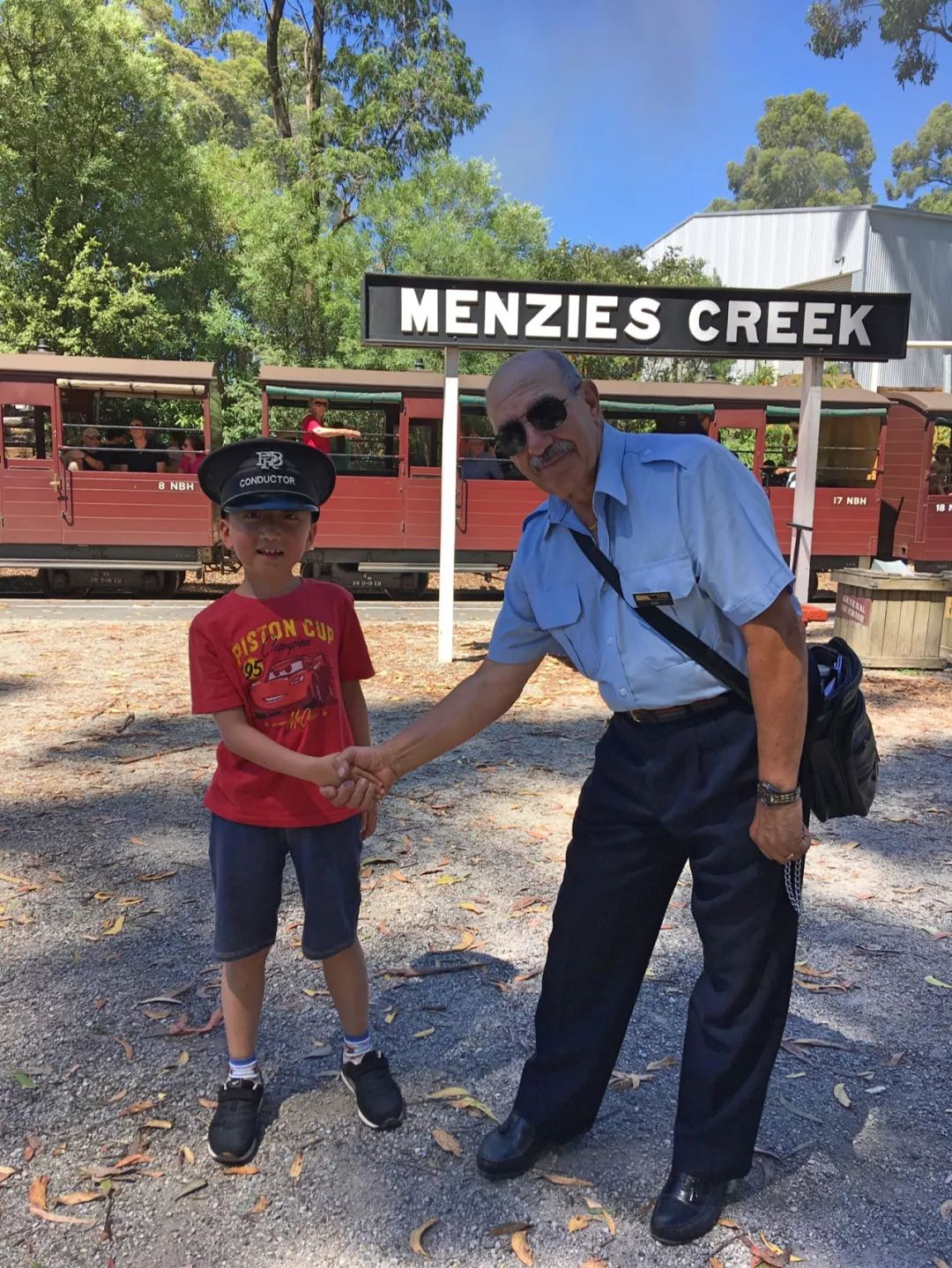 初二休学一年环游世界,夫妻休学带孩子环游世界