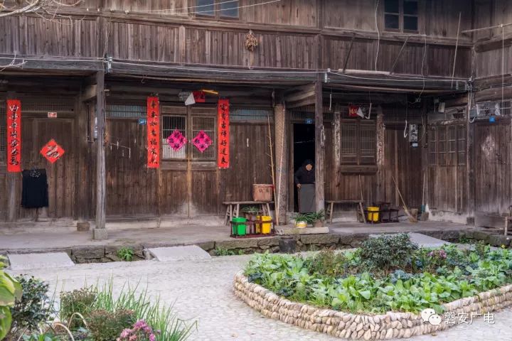 有没有最近很火的古装剧,那些让人惊艳的古装剧