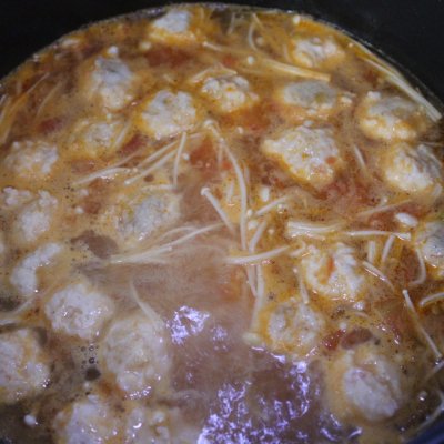 番茄浓汤虾滑饭,冬日番茄虾滑煲