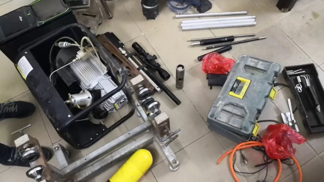 “有母鸡！还要鸡蛋不？”这竟是非法买卖时的交流术语