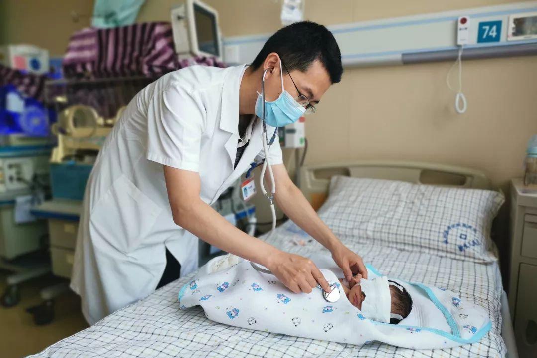 生命启航的避风港——滨医附院新生儿病区