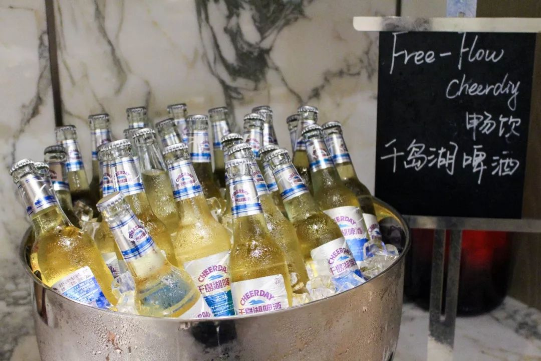 ¥498起/2位|西湖畔传奇酒店!6种口味小龙虾+美国生蚝+澳牛不限量!千岛湖啤酒尽情畅饮