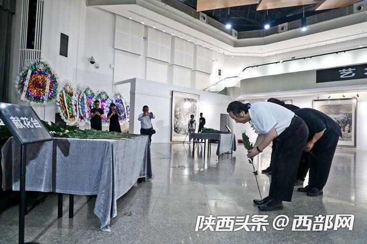 刘文西遗体告别仪式直播,刘文西哀悼视频