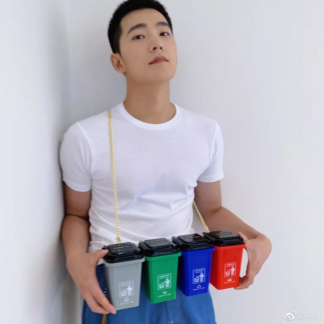 OMG|北京人在朋友圈提前练起了垃圾分类，忐忑