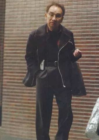 一个东亚偶像工业大佬的离开|沸腾