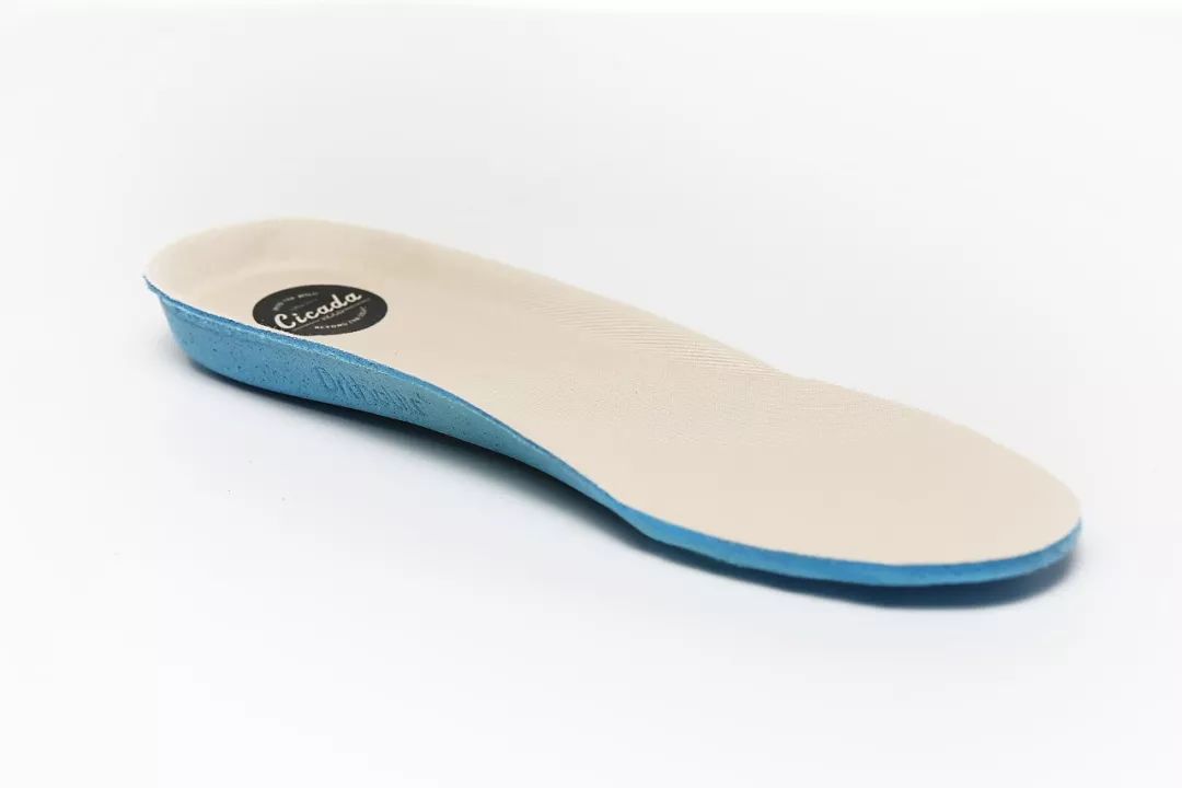 现在的女生找对象不按自身条件找,女孩找对象都看颜值