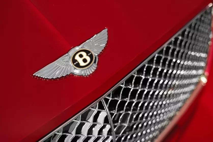 宾利百年纪念日；一次新能源电池的革新；以及两台新车的上市|CARNWES