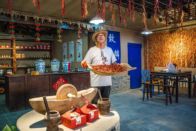 没想到，真有人在大漠建了一座能看星星的边城驿站