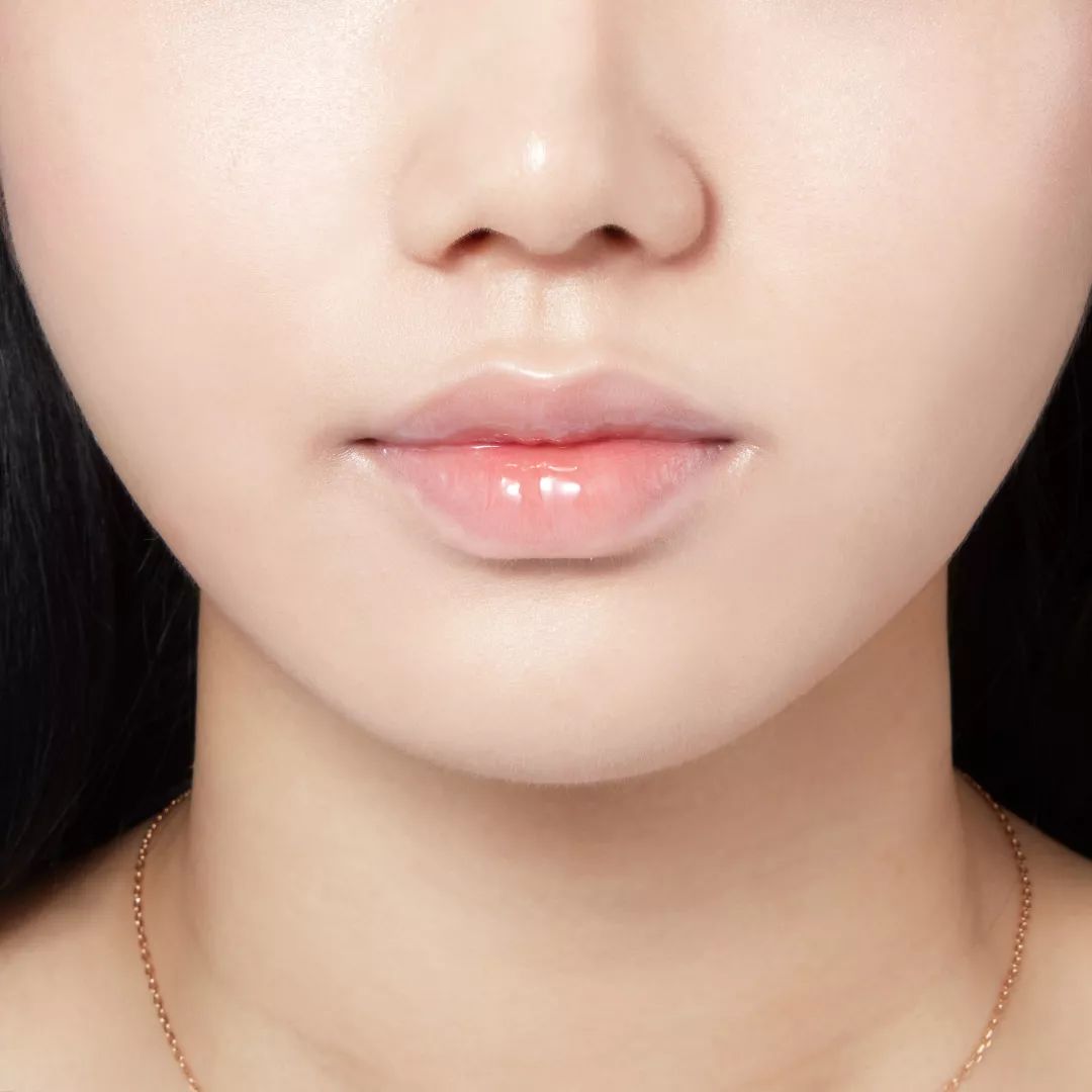 丰唇怎样让唇边更立体,适合丰唇的唇形