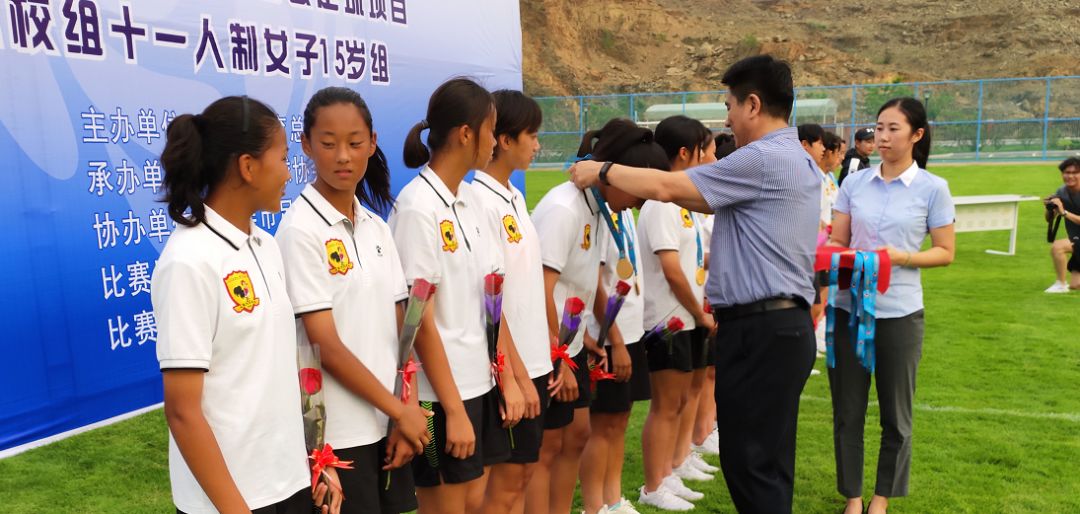 我们是冠军英文女版,我们是冠军中国女足图片