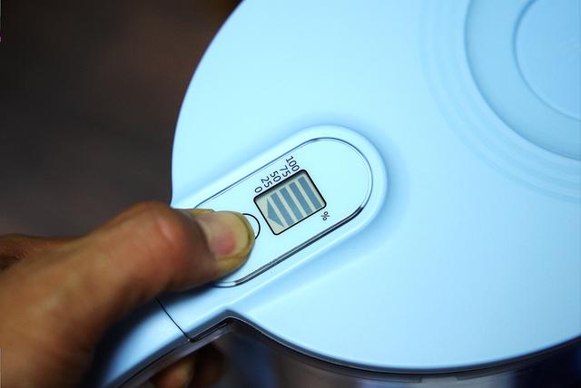 烧水壶直接连接净水器,无需插电净水器一体机