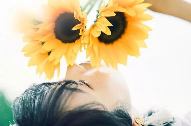 这样拍背影真的太好看了,怎样拍侧脸好看霸气