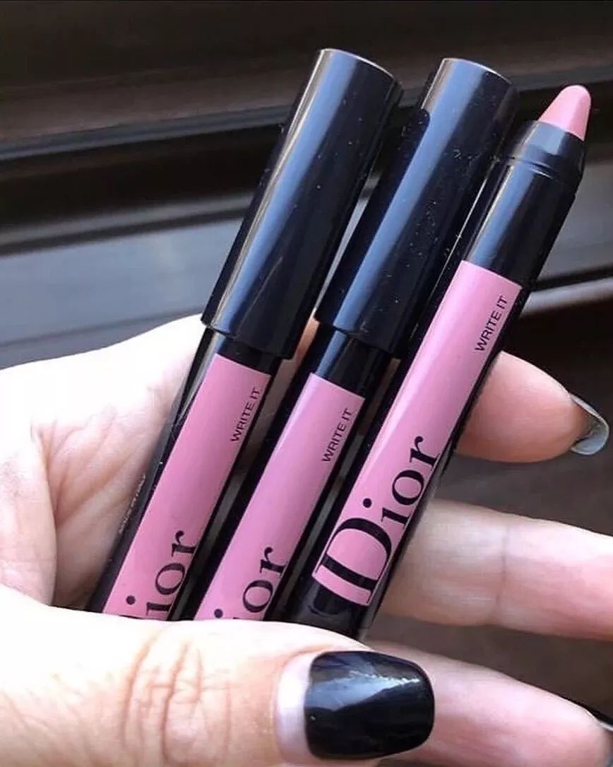 Beauty|CHANEL开挂、DIOR大女人？一线秋季彩妆速递