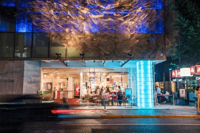 名创优品获墨西哥首富战略融资；京东开首家奢侈品护理实体店；钟书阁开进三四线城市|猫头鹰周报