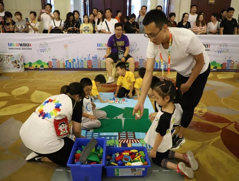 世界青少年机器人奥林匹克竞赛,机器人科技馆夏令营活动