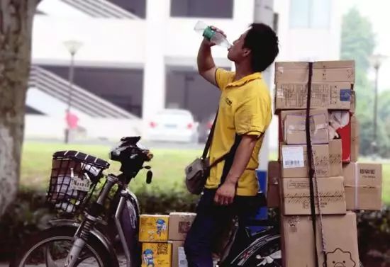 滕州南线高温,高温街上的一幕