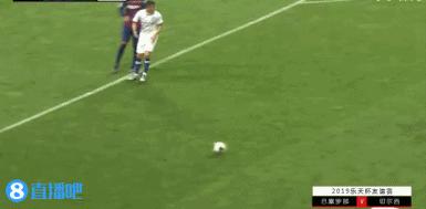 友谊赛-巴克利建功拉基蒂奇破门难救主切尔西2-1巴萨