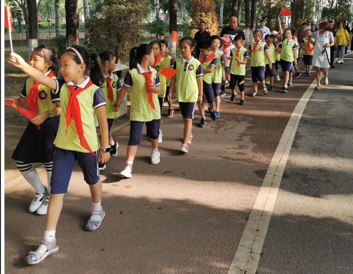 【青山时讯】全国青少年校园足球夏令营开营；2019年上半年青山区经济平稳运行；医保专项治理检查工作