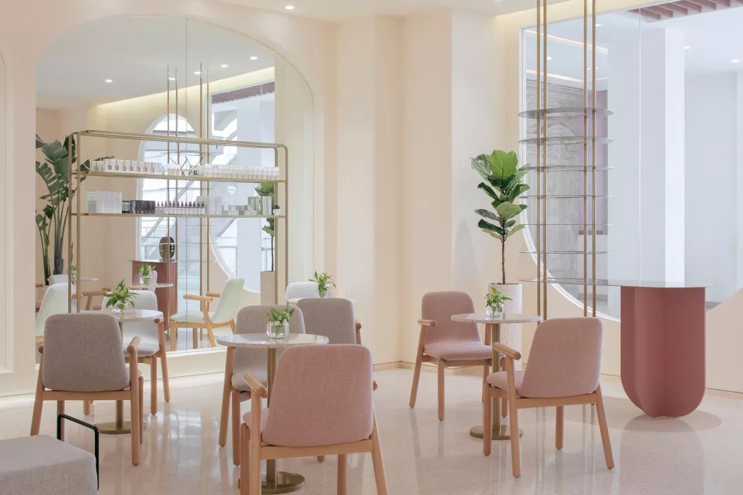 拒绝花哨！建筑师CP孙大勇×万书言，携手打造洞穴式美容院