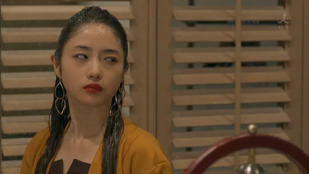 从无人问津到红遍全国的女人,从无人问津到大红大紫完整版