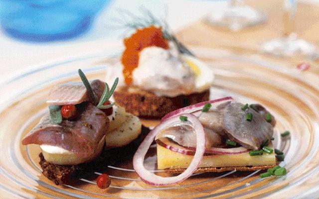 世界第一臭的食物,挑战世界最臭食物瑞典鲱鱼