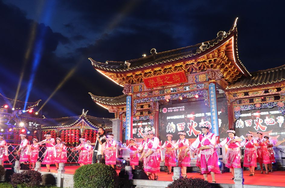 感受一下丽江的火把节,火把节云南丽江