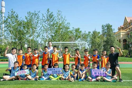 瀚林小镇暑期特训营之合唱团、足球训练课程完美结业