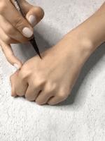 OMG李佳琦推荐的口红会结块？你真的要买它吗