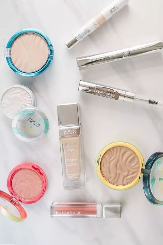 这些美妆潮品你最想拿走哪一个,这些网红化妆品还能用吗