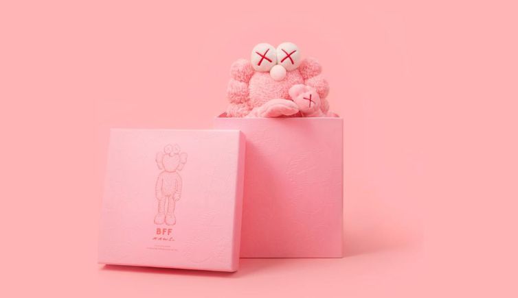 已实测！成都人吃了26年的廖记棒棒鸡开卖中式汉堡！10多块钱居然能买正版漫威...这一波跨界骚操作你打几分？